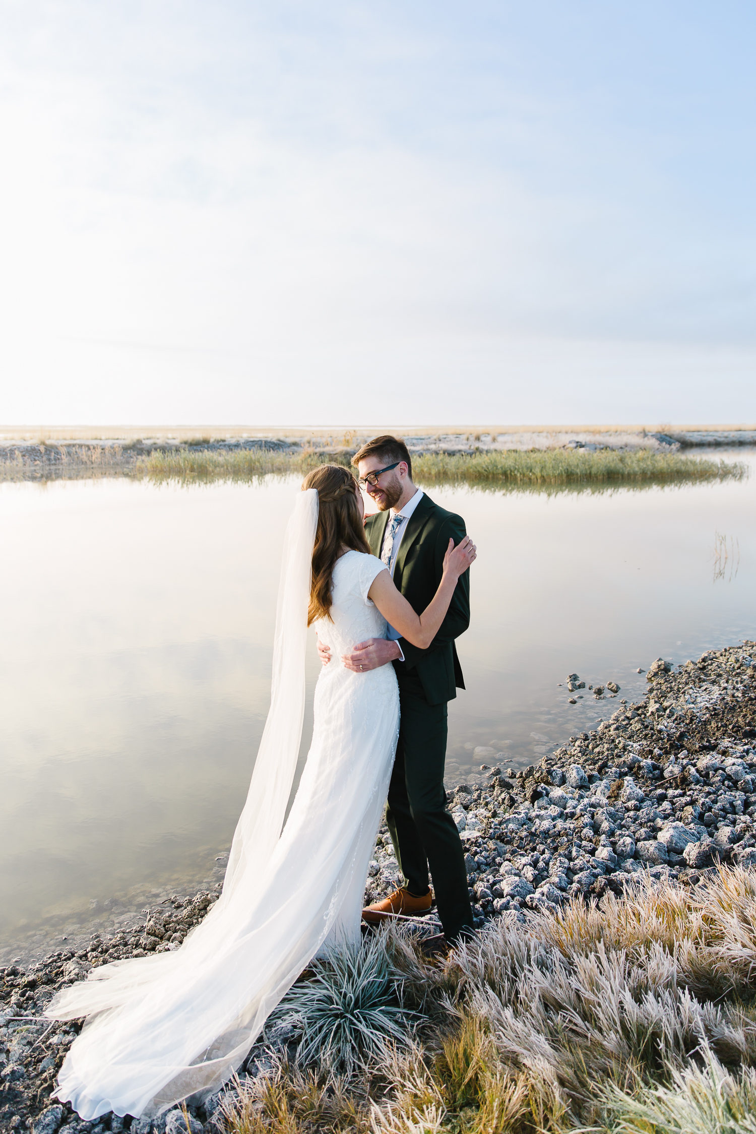 Utah Temple Photographer | Utah Wedding PhotographerLDS temple weddings l Wedding inspiration l Wedding bouquets l Wedding rings l Wedding day l Brigham City Temple l Wedding reception inspiration l What to wear on your wedding day l Leianne Phillips Photography