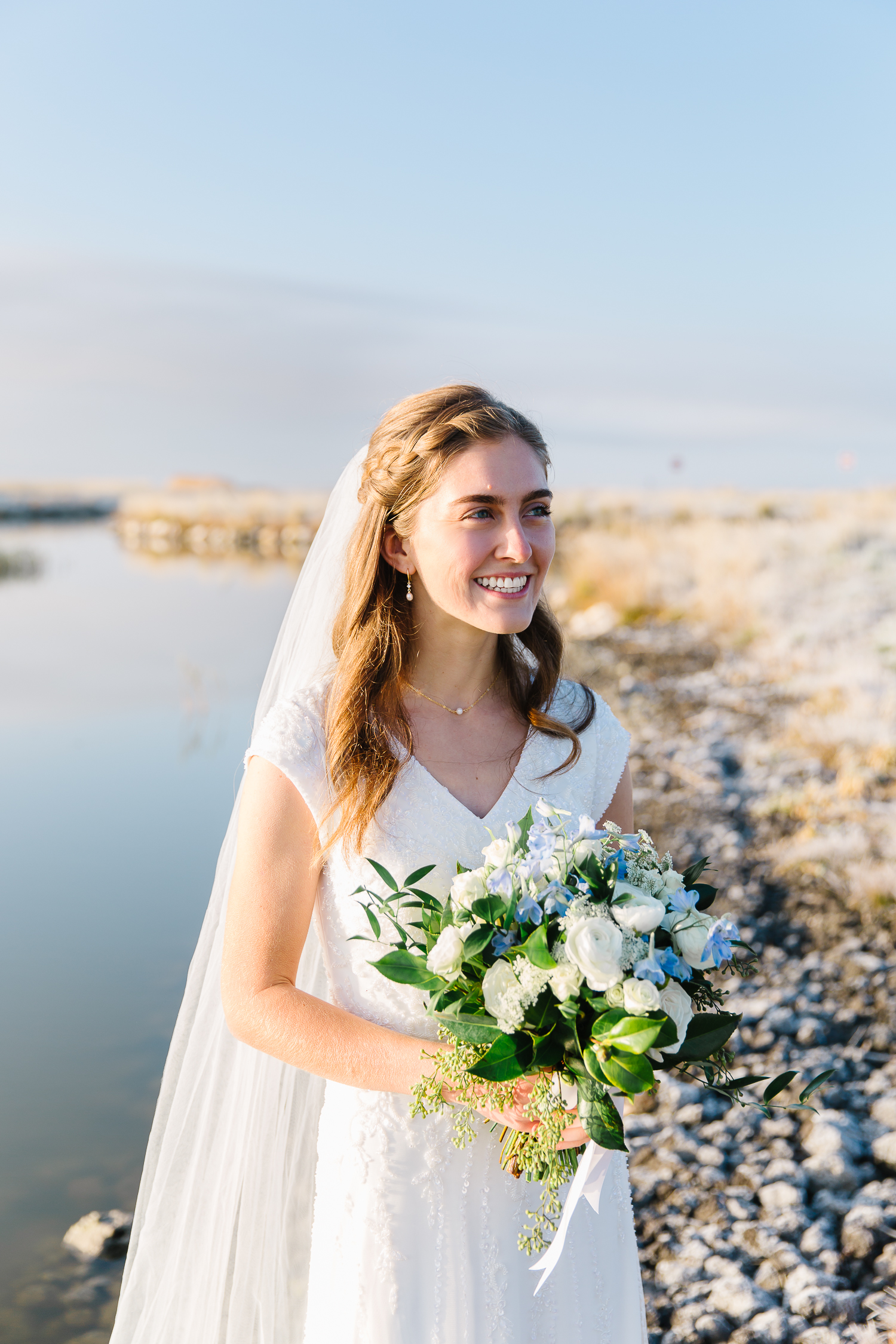 Utah Temple Photographer | Utah Wedding PhotographerLDS temple weddings l Wedding inspiration l Wedding bouquets l Wedding rings l Wedding day l Brigham City Temple l Wedding reception inspiration l What to wear on your wedding day l Leianne Phillips Photography