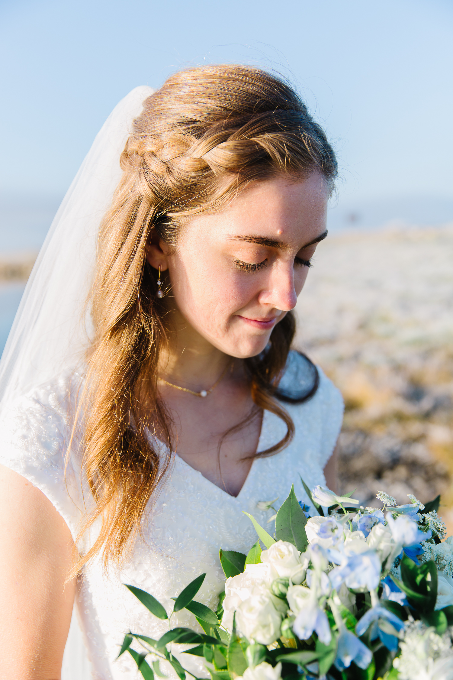 Utah Temple Photographer | Utah Wedding PhotographerLDS temple weddings l Wedding inspiration l Wedding bouquets l Wedding rings l Wedding day l Brigham City Temple l Wedding reception inspiration l What to wear on your wedding day l Leianne Phillips Photography