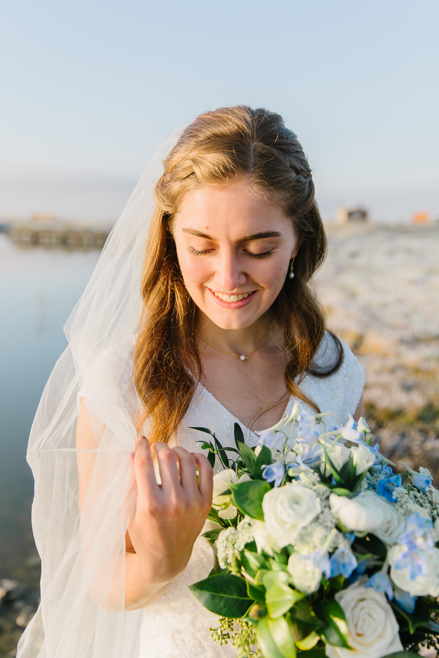 Utah Temple Photographer | Utah Wedding PhotographerLDS temple weddings l Wedding inspiration l Wedding bouquets l Wedding rings l Wedding day l Brigham City Temple l Wedding reception inspiration l What to wear on your wedding day l Leianne Phillips Photography