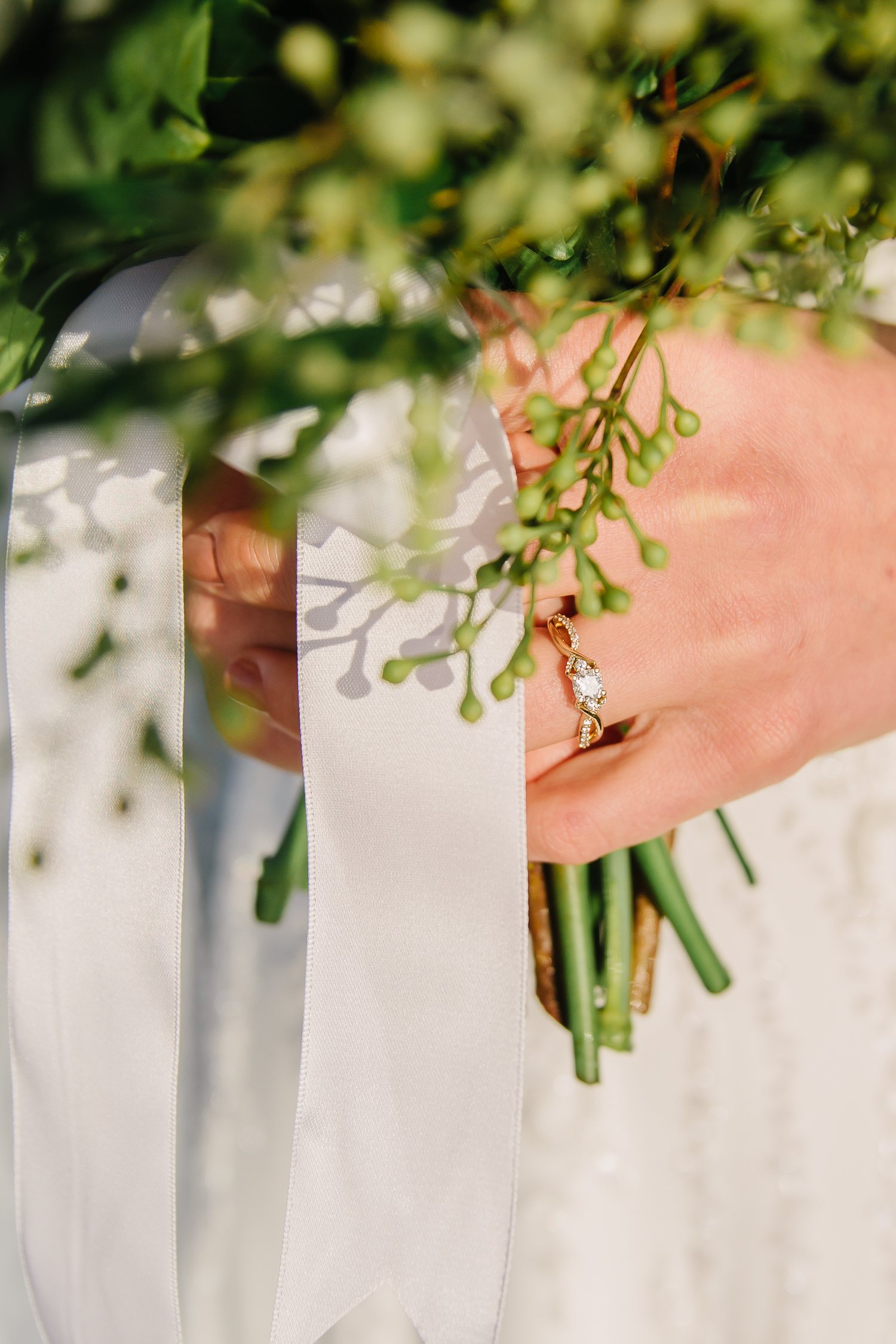 Utah Temple Photographer | Utah Wedding PhotographerLDS temple weddings l Wedding inspiration l Wedding bouquets l Wedding rings l Wedding day l Brigham City Temple l Wedding reception inspiration l What to wear on your wedding day l Leianne Phillips Photography