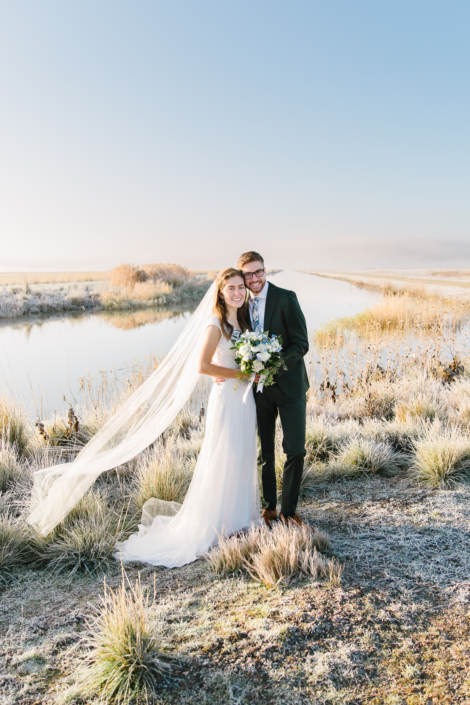 Utah Temple Photographer | Utah Wedding PhotographerLDS temple weddings l Wedding inspiration l Wedding bouquets l Wedding rings l Wedding day l Brigham City Temple l Wedding reception inspiration l What to wear on your wedding day l Leianne Phillips Photography