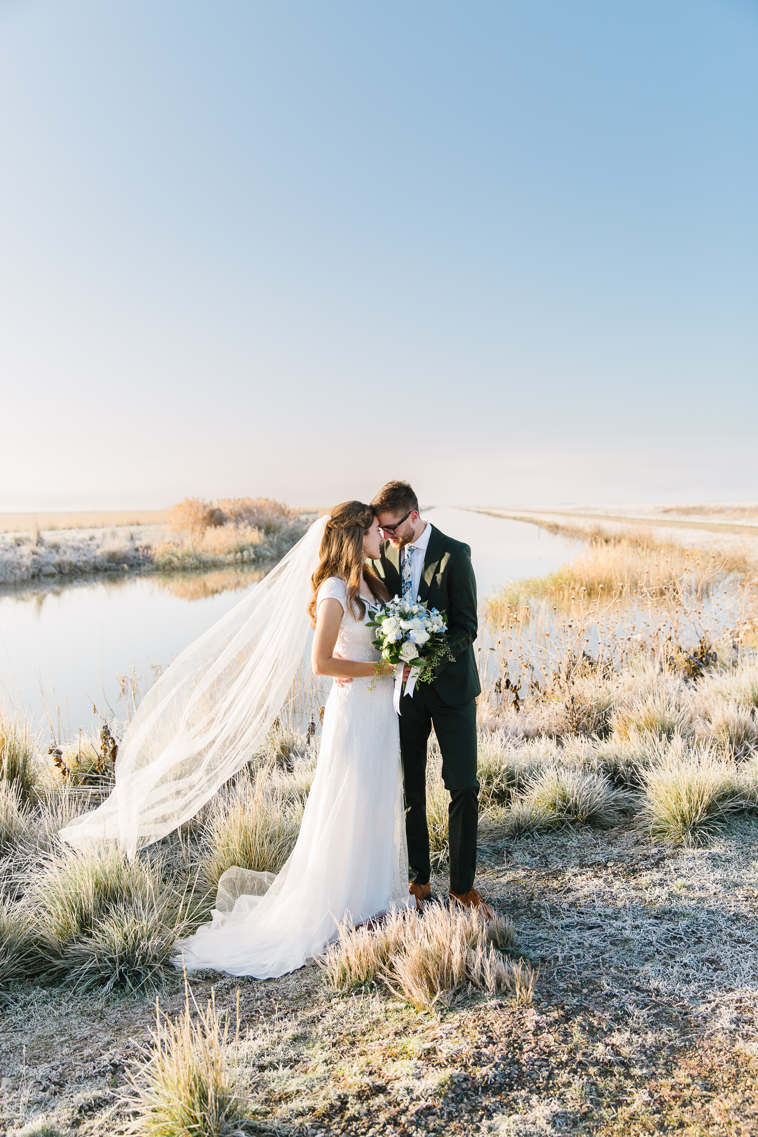 Utah Temple Photographer | Utah Wedding PhotographerLDS temple weddings l Wedding inspiration l Wedding bouquets l Wedding rings l Wedding day l Brigham City Temple l Wedding reception inspiration l What to wear on your wedding day l Leianne Phillips Photography