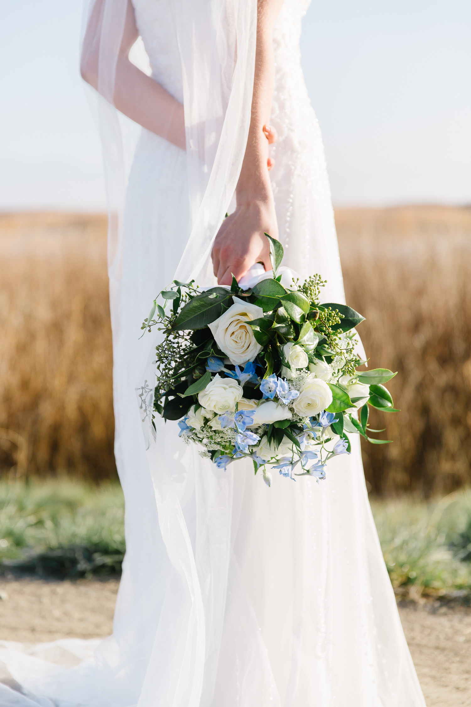Utah Temple Photographer | Utah Wedding PhotographerLDS temple weddings l Wedding inspiration l Wedding bouquets l Wedding rings l Wedding day l Brigham City Temple l Wedding reception inspiration l What to wear on your wedding day l Leianne Phillips Photography