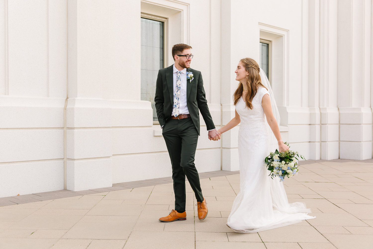 Utah Temple Photographer | Utah Wedding PhotographerLDS temple weddings l Wedding inspiration l Wedding bouquets l Wedding rings l Wedding day l Brigham City Temple l Wedding reception inspiration l What to wear on your wedding day l Leianne Phillips Photography