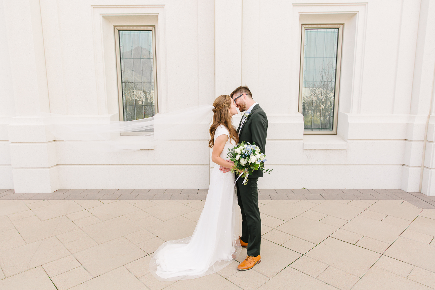 Utah Temple Photographer | Utah Wedding PhotographerLDS temple weddings l Wedding inspiration l Wedding bouquets l Wedding rings l Wedding day l Brigham City Temple l Wedding reception inspiration l What to wear on your wedding day l Leianne Phillips Photography