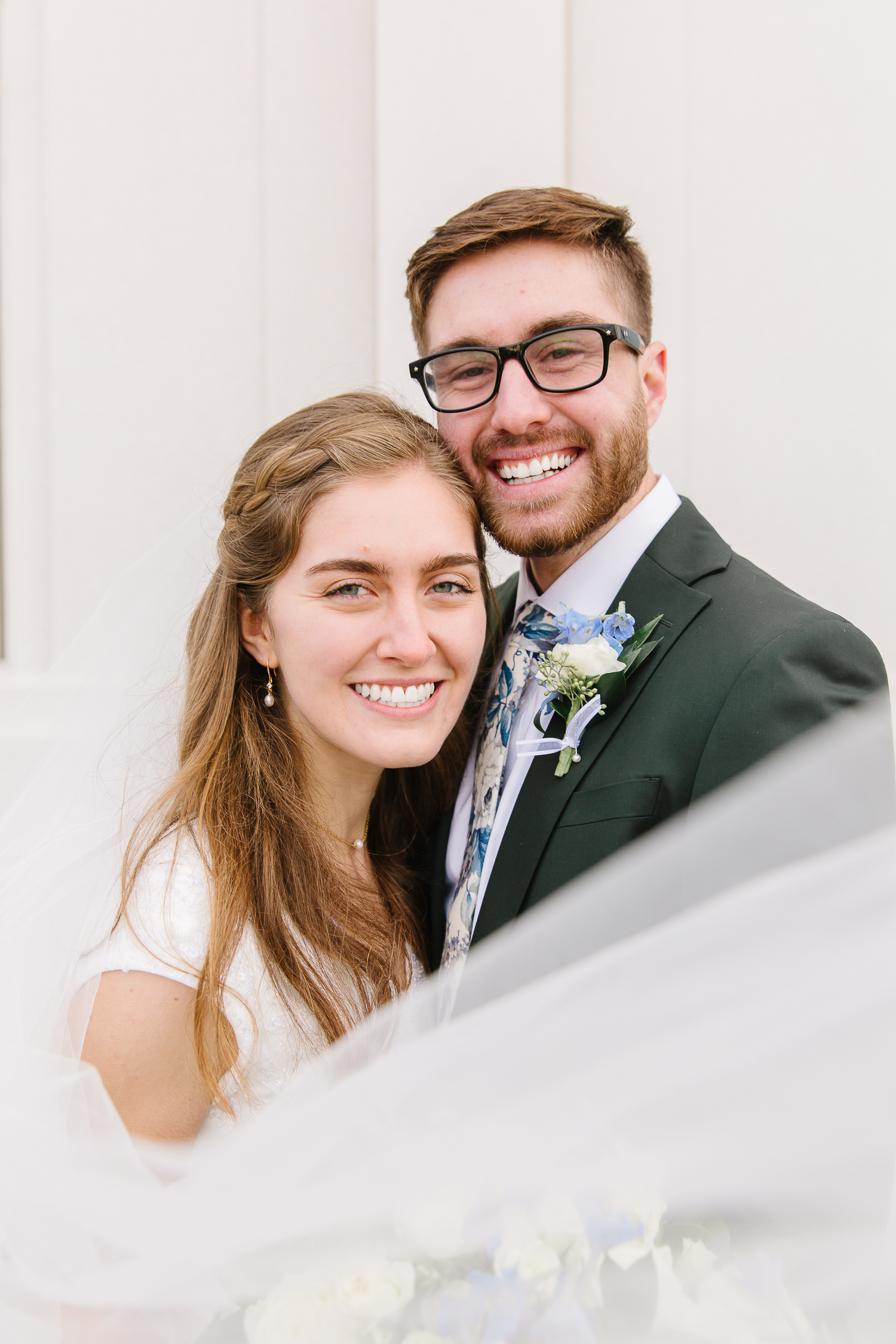 Utah Temple Photographer | Utah Wedding PhotographerLDS temple weddings l Wedding inspiration l Wedding bouquets l Wedding rings l Wedding day l Brigham City Temple l Wedding reception inspiration l What to wear on your wedding day l Leianne Phillips Photography
