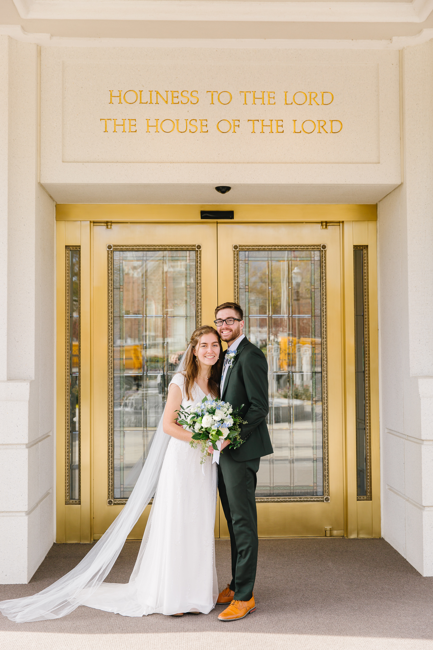 Utah Temple Photographer | Utah Wedding PhotographerLDS temple weddings l Wedding inspiration l Wedding bouquets l Wedding rings l Wedding day l Brigham City Temple l Wedding reception inspiration l What to wear on your wedding day l Leianne Phillips Photography