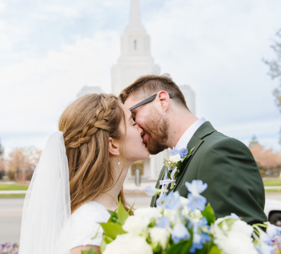 Utah Temple Photographer | Utah Wedding PhotographerLDS temple weddings l Wedding inspiration l Wedding bouquets l Wedding rings l Wedding day l Brigham City Temple l Wedding reception inspiration l What to wear on your wedding day l Leianne Phillips Photography