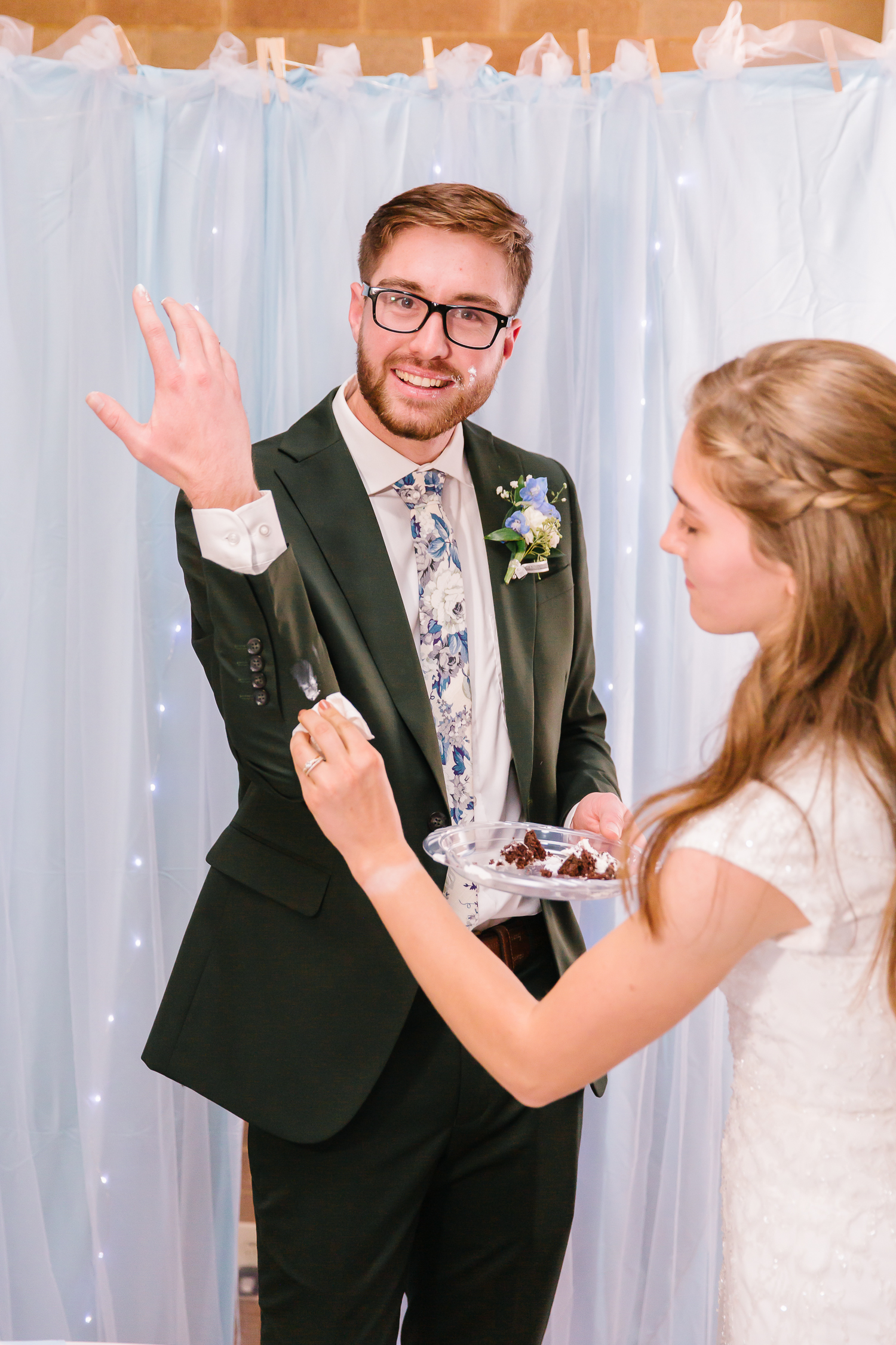 Utah Temple Photographer | Utah Wedding PhotographerLDS temple weddings l Wedding inspiration l Wedding bouquets l Wedding rings l Wedding day l Brigham City Temple l Wedding reception inspiration l What to wear on your wedding day l Leianne Phillips Photography