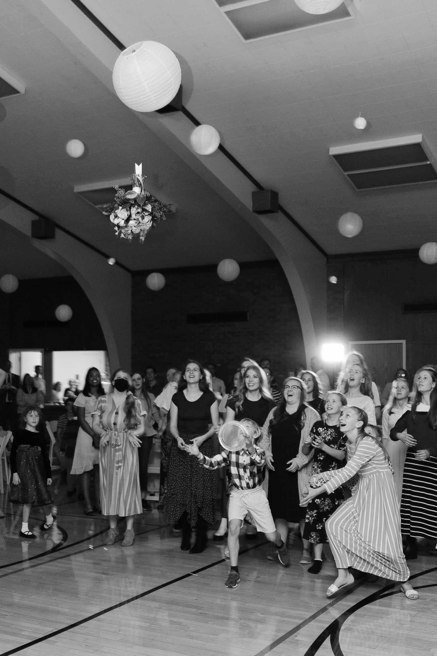 Utah Temple Photographer | Utah Wedding PhotographerLDS temple weddings l Wedding inspiration l Wedding bouquets l Wedding rings l Wedding day l Brigham City Temple l Wedding reception inspiration l What to wear on your wedding day l Leianne Phillips Photography
