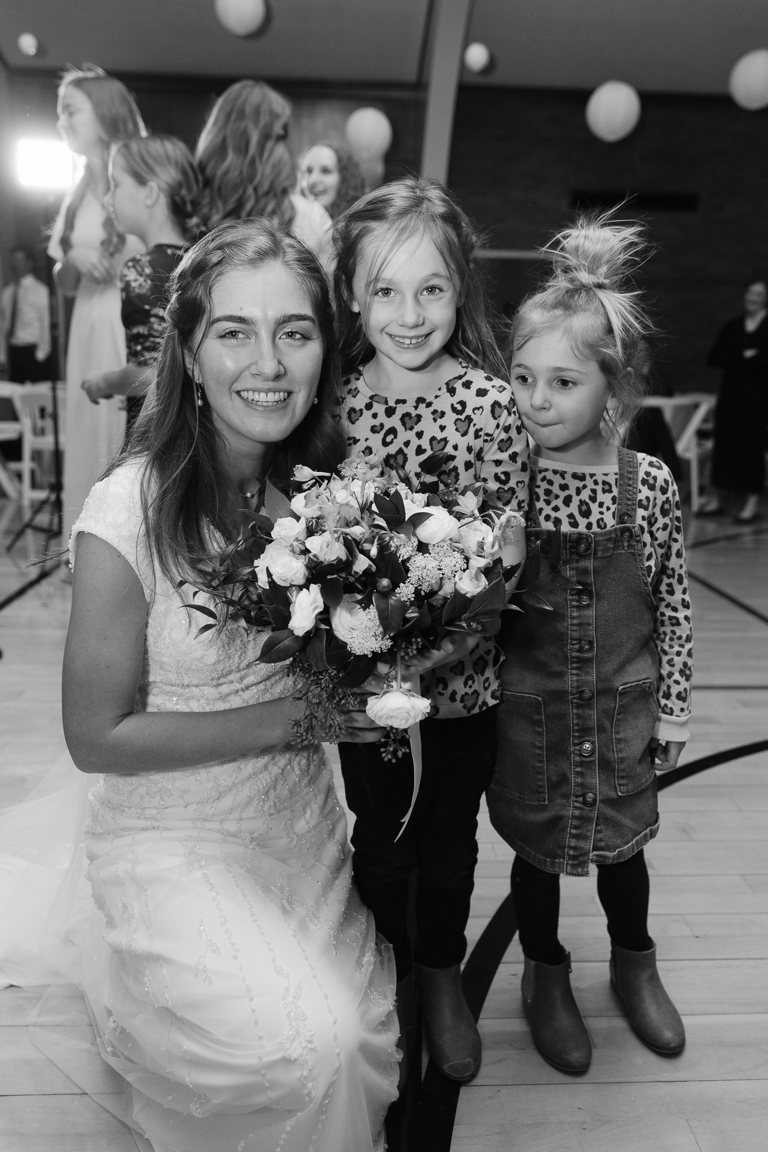 Utah Temple Photographer | Utah Wedding PhotographerLDS temple weddings l Wedding inspiration l Wedding bouquets l Wedding rings l Wedding day l Brigham City Temple l Wedding reception inspiration l What to wear on your wedding day l Leianne Phillips Photography