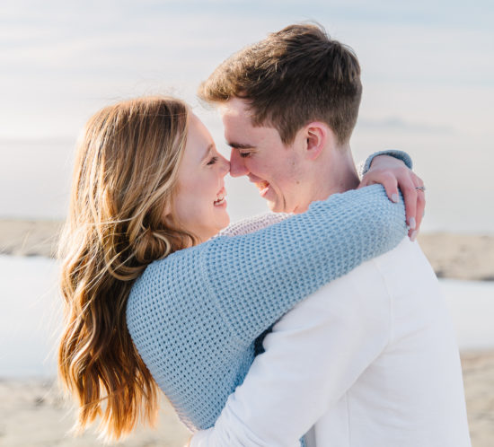 Saltair Engagements | Utah Engagement photographer l Engagement inspiration l What to Wear | Best engagement pose ideas l Engagement Photos Utah l Candid engagements | Leianne Phillips Photography